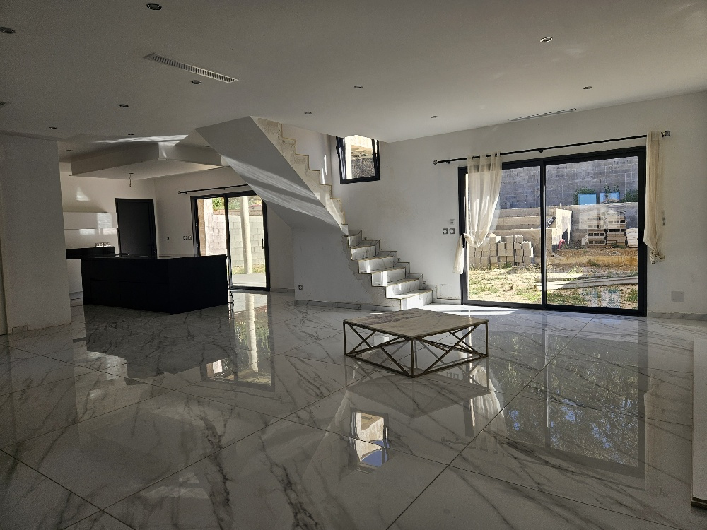Maison à vendre à Piolenc, 163 m², 4 pièces – photo 3 sur 18