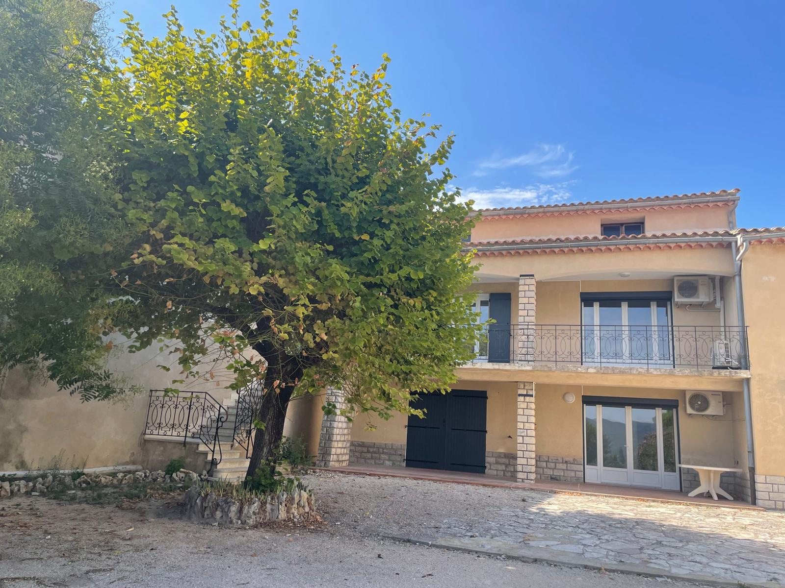 Appartement à louer à Rasteau, 114 m², 5 pièces – photo 2 sur 16