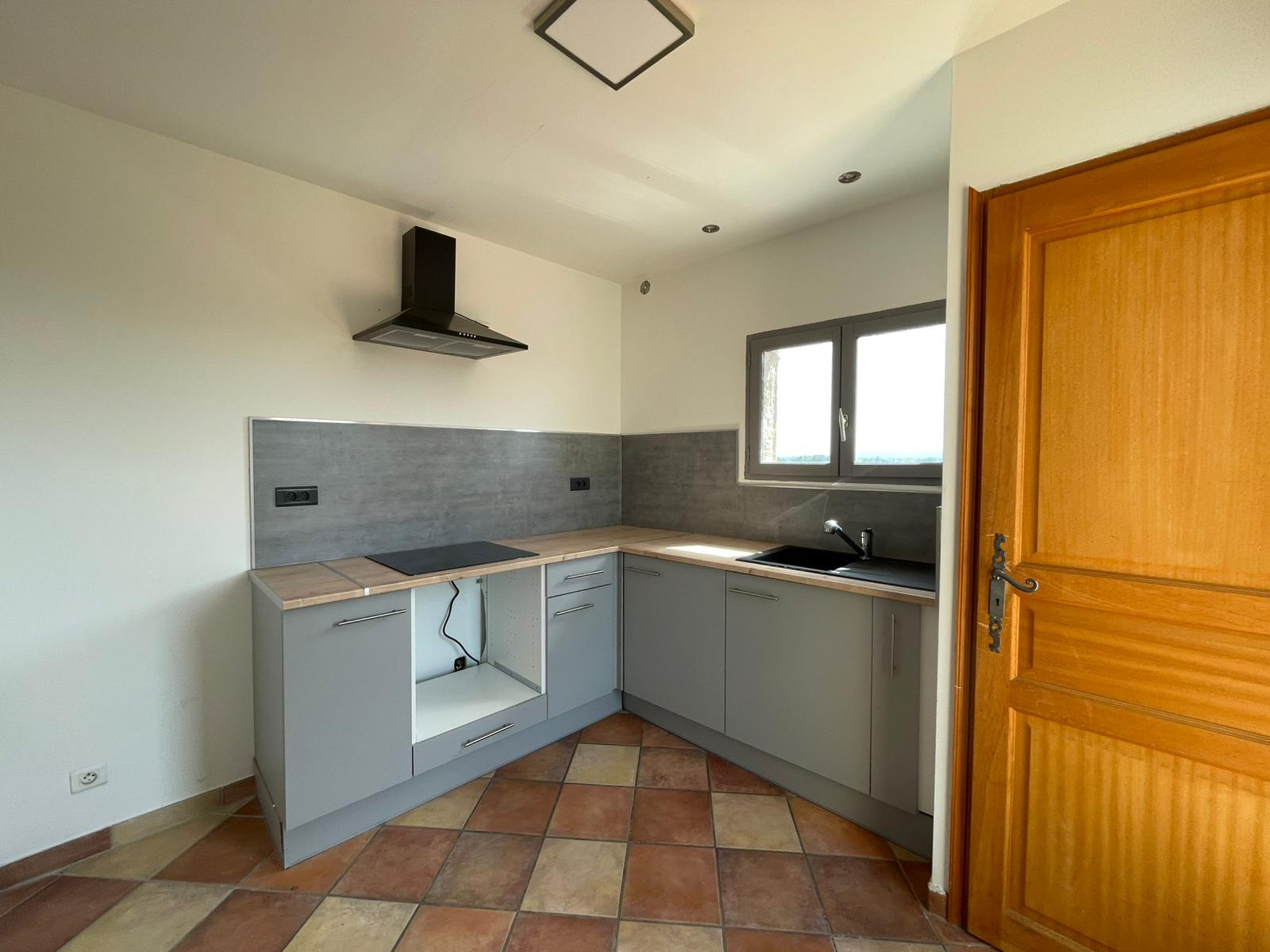 Appartement à vendre à Pont st esprit, 58 m², 2 pièces – photo 2 sur 13